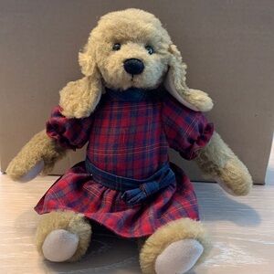 Gans Cottage “Lacey” dog, with dress, good condition